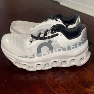On Running Cloudtec White Black Athletic Shoes